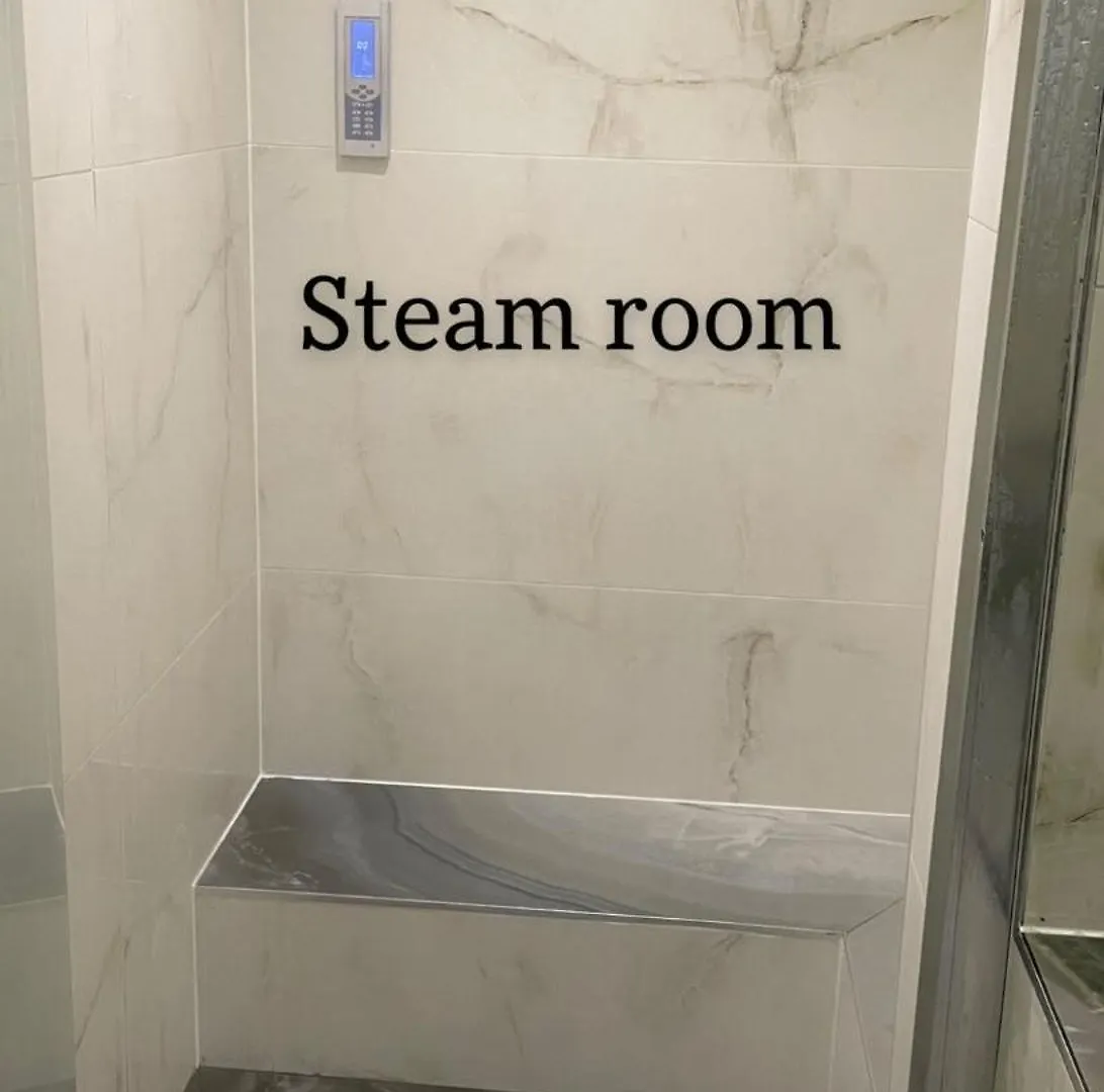 Edinburgh Retreat 2 Bedrooms & Steam Room Daire